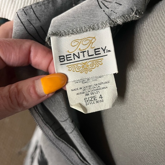 Floral Print Maxi Skirt - Gray and Black - Picture 5 of 5